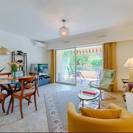 Apartment Le Cardiff Avec Grand Balcon, Piscine Et Parking, Un Fabuleux Familial En Basse Californie Cannes