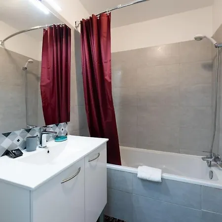 Appartement Bel Familial Avec Piscine