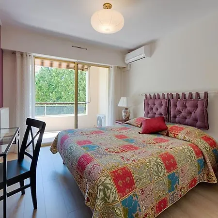 Apartment Le Cardiff Avec Grand Balcon, Piscine Et Parking, Un Fabuleux Familial En Basse Californie Cannes