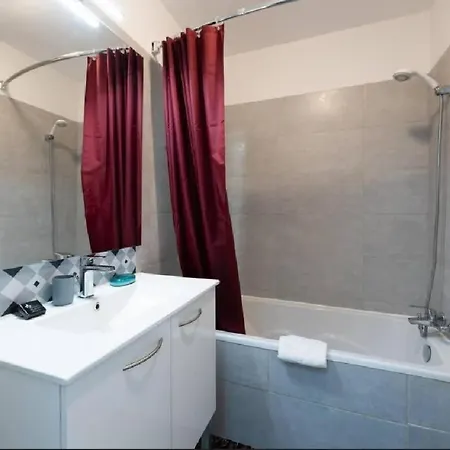Appartement Bel Familial Avec Piscine *