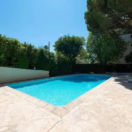 Bel Familial Avec Piscine * Cannes